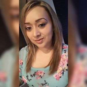 Meet your Posher, Dalia